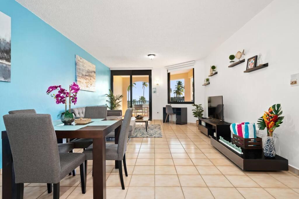 Beach Access + 3 Pools + Ocean Views - 2Br In Palmas - Sleeps 7 Apartamento Humacao Exterior foto